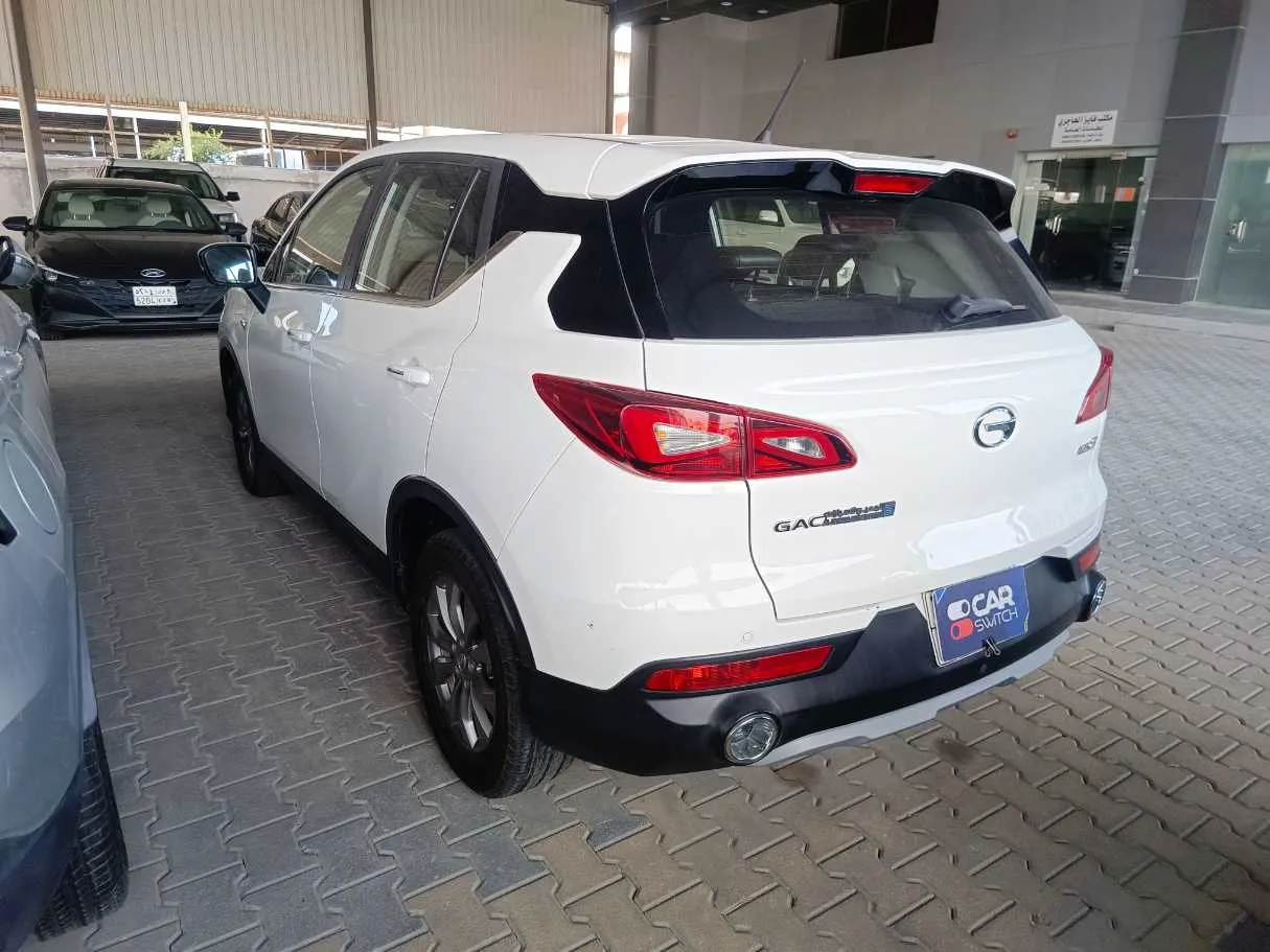 Car image 6