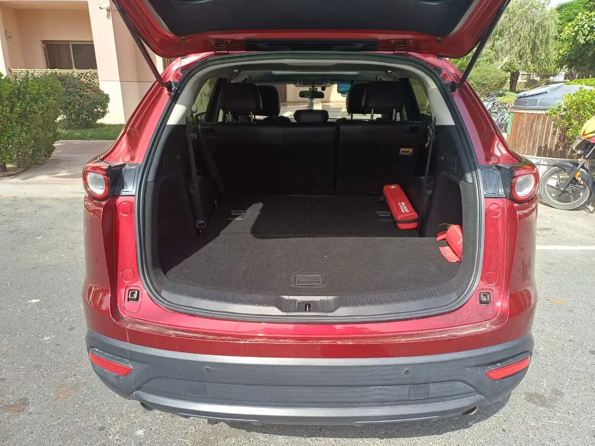 Car image 19