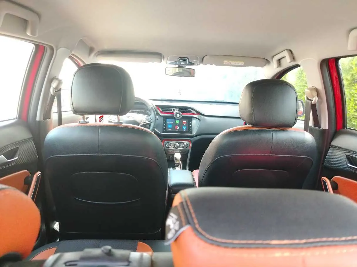 Car image 26