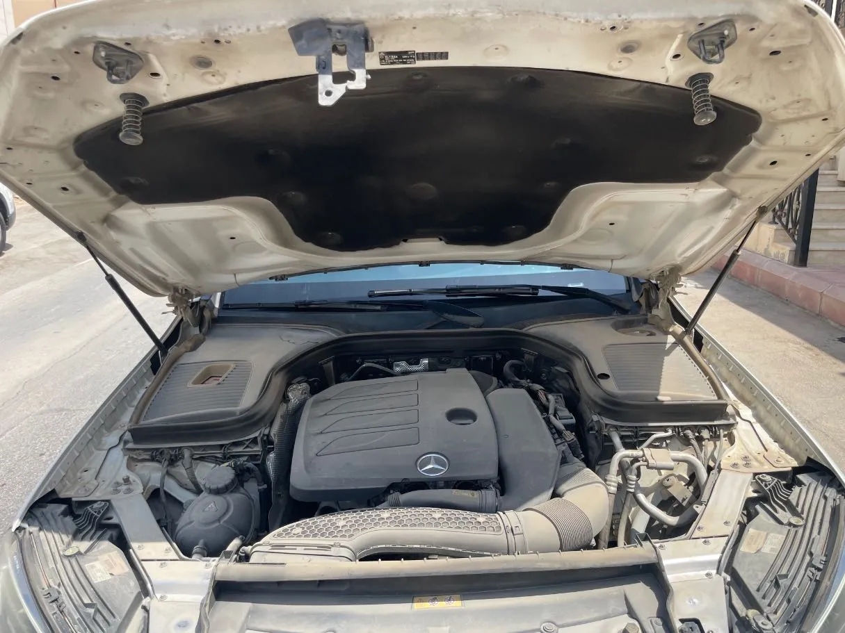 Car image 25