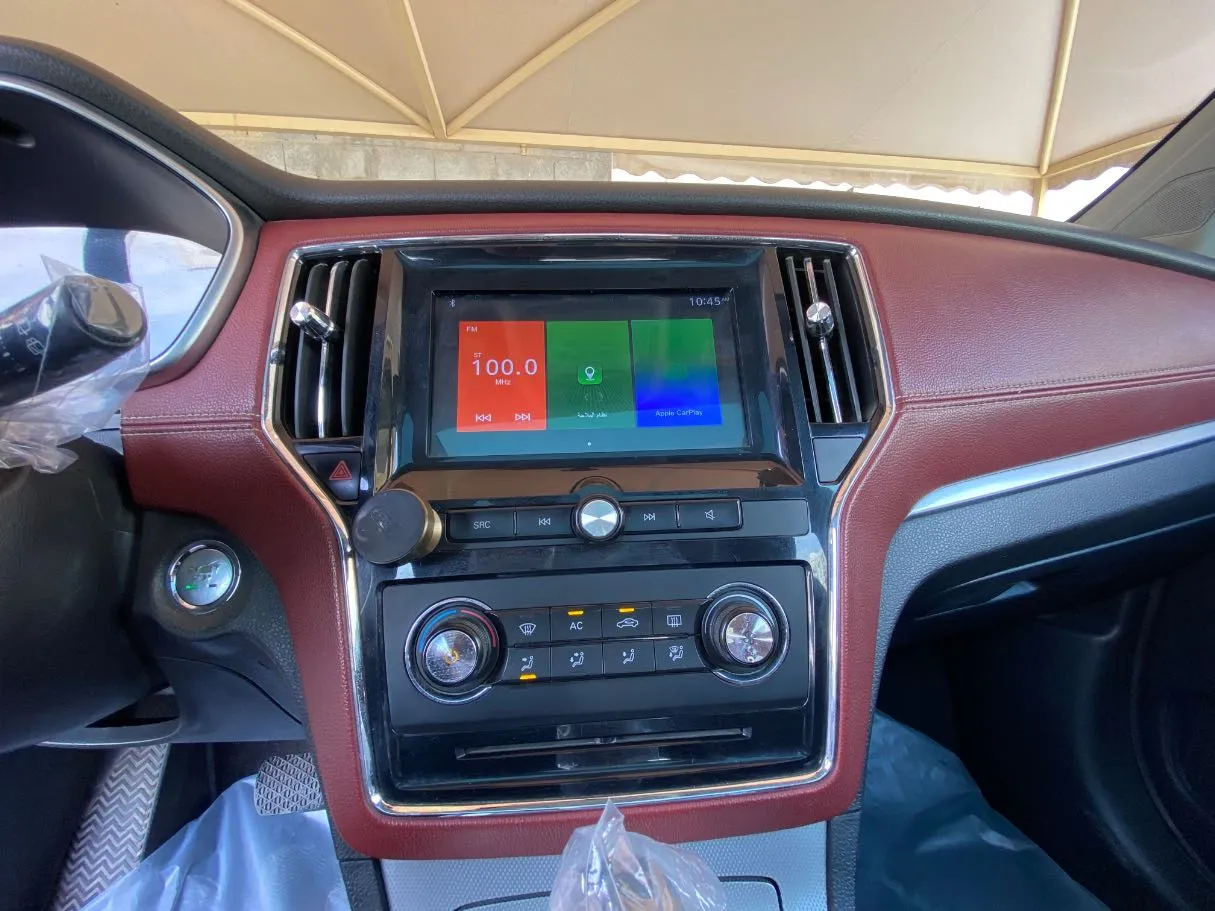 Car image 15