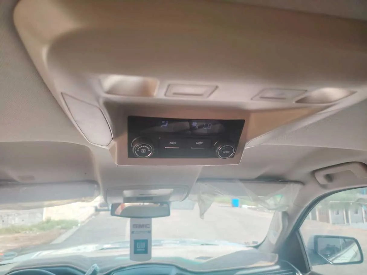 Car image 38