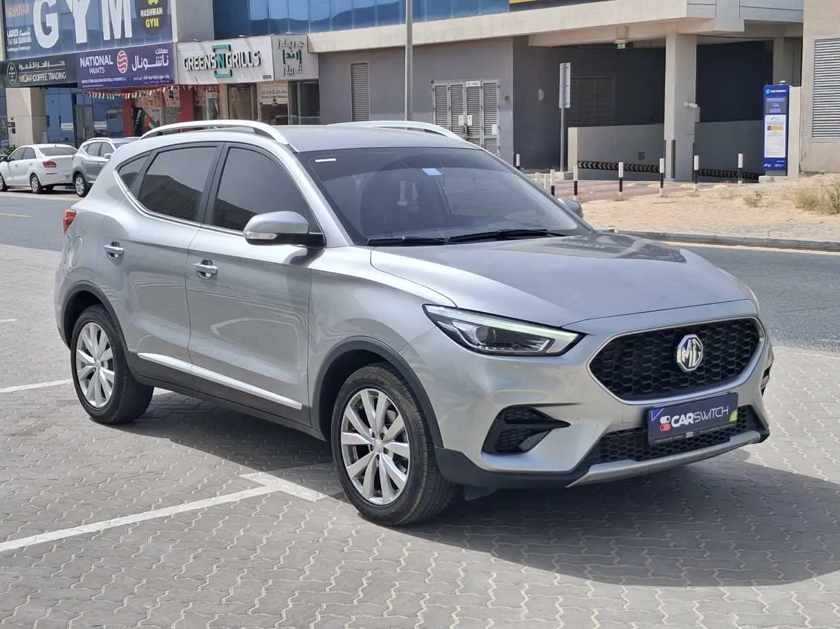 Car image 3
