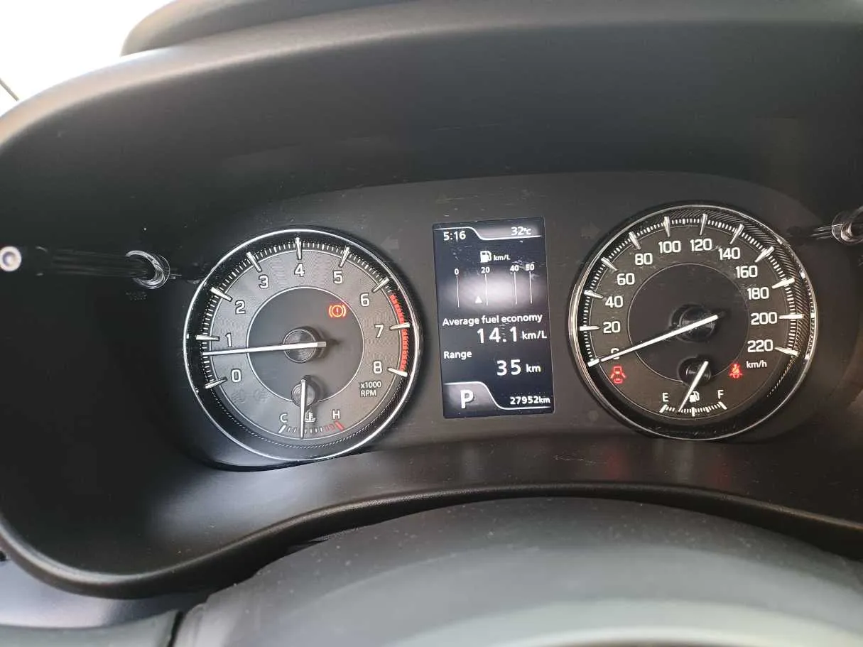 Car image 19