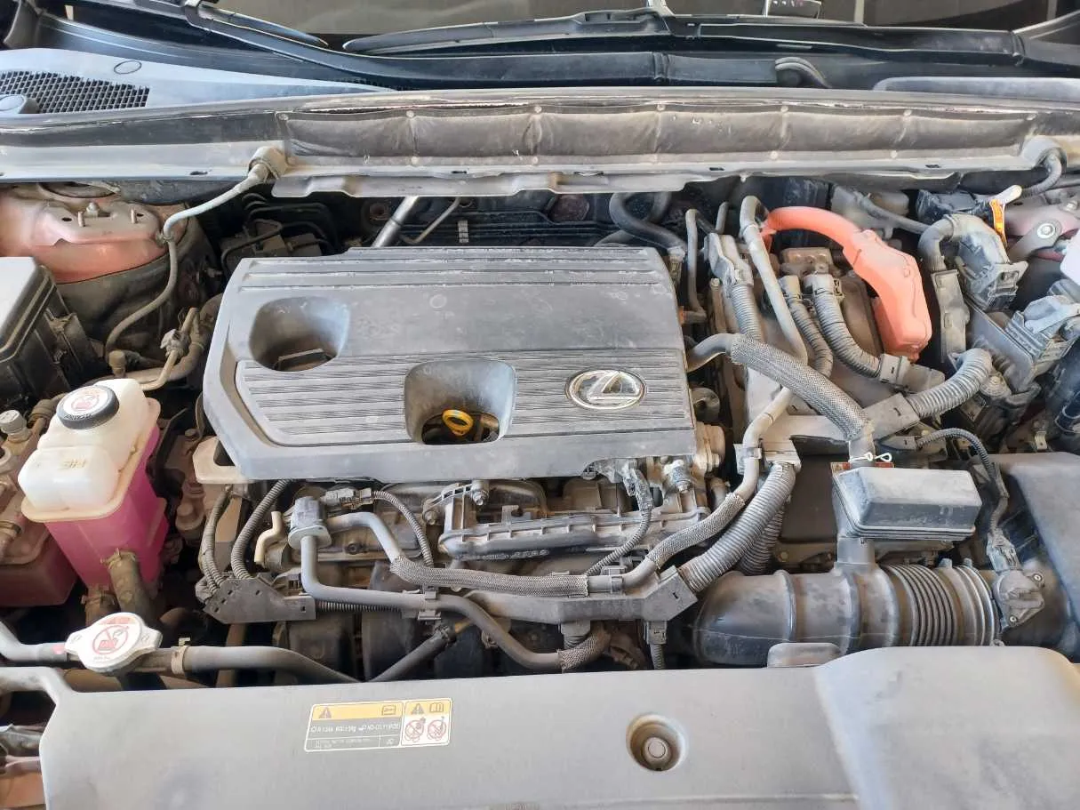Car image 24