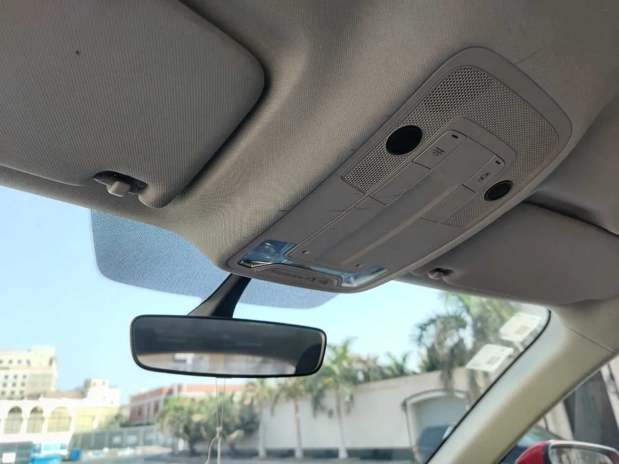 Car image 33