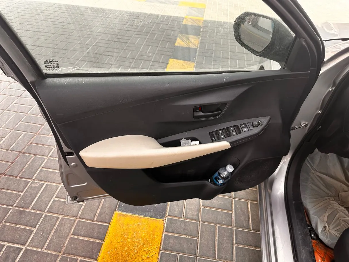 Car image 10