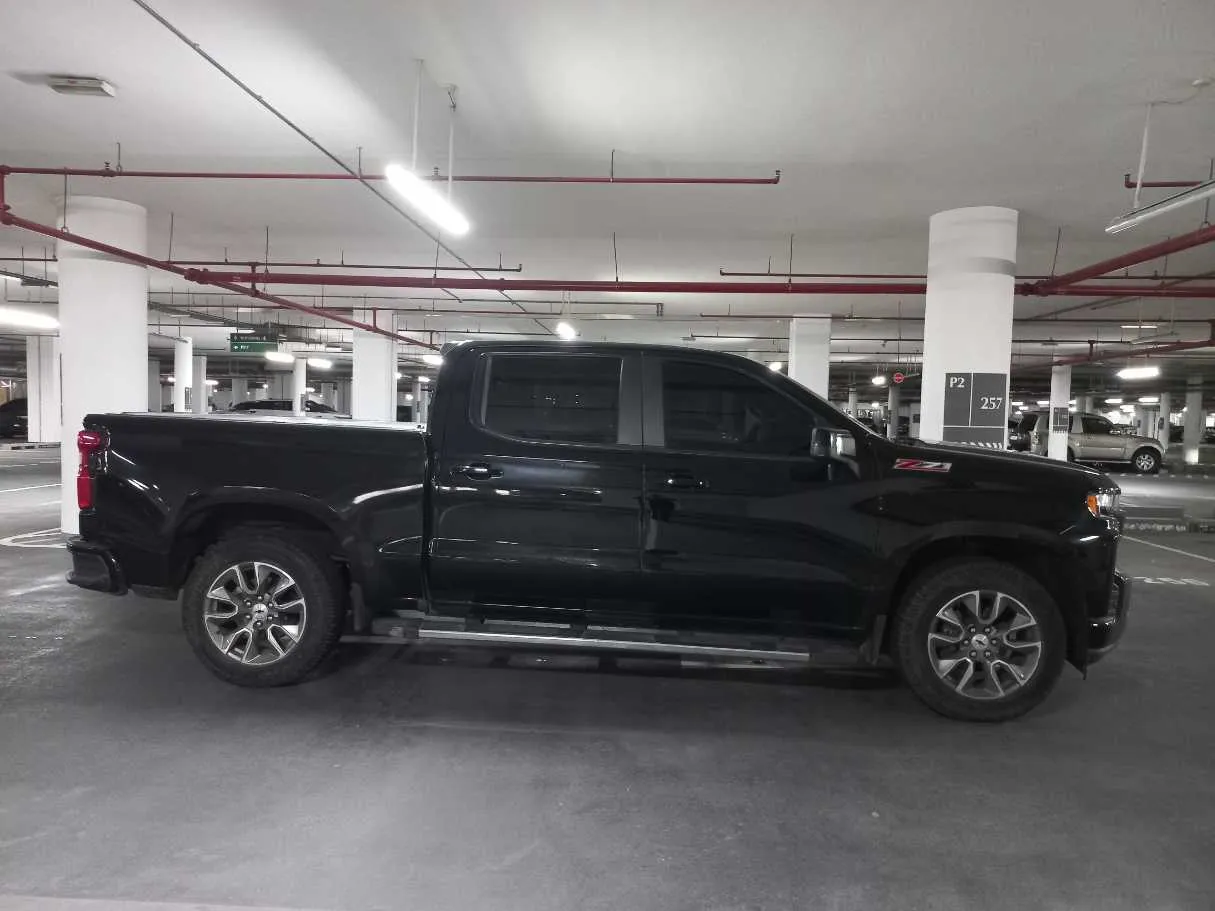 Car image 8