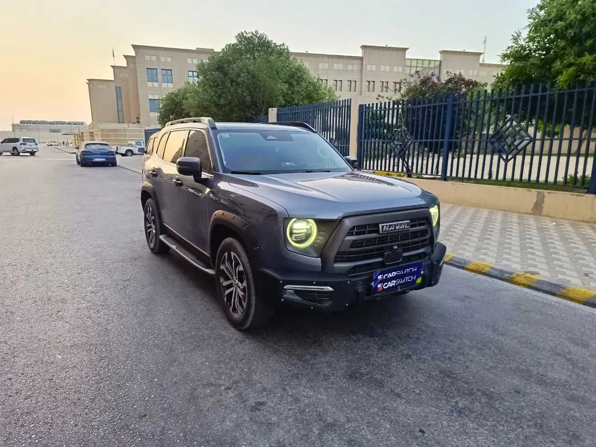 Car image 3