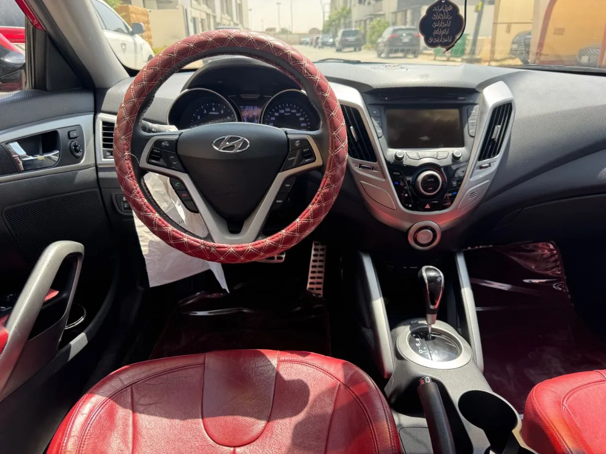 Car image 17