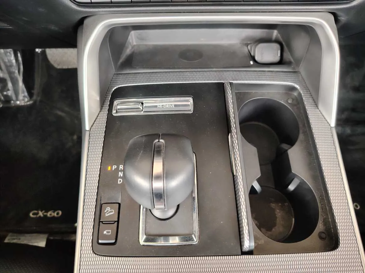 Car image 27