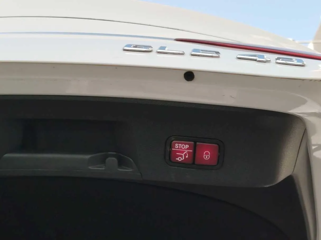 Car image 38