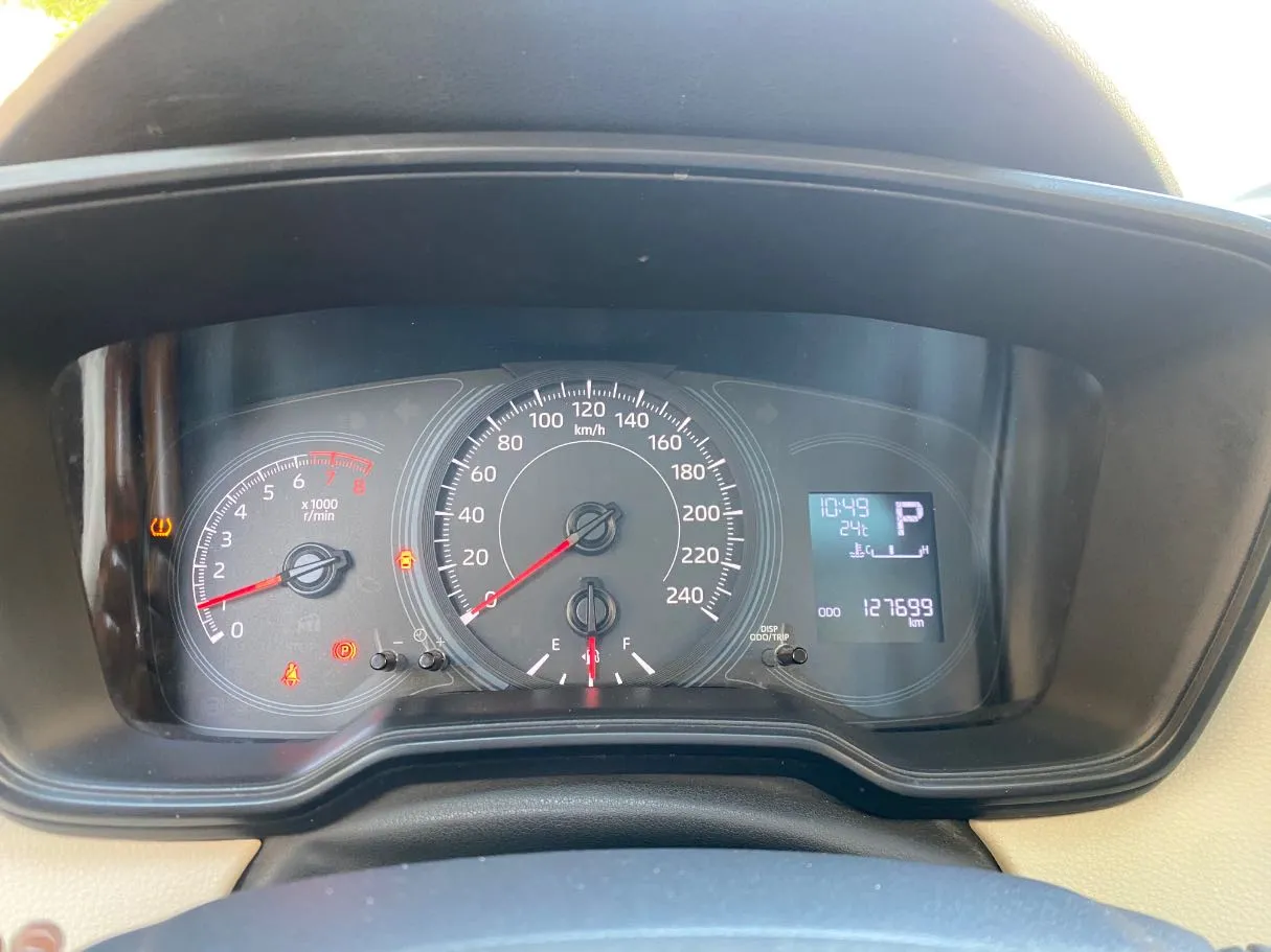 Car image 18