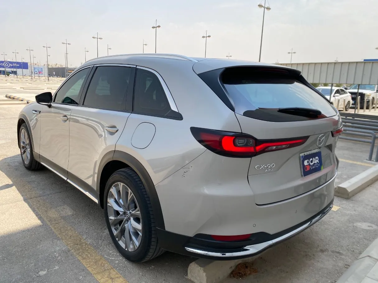 Car image 7