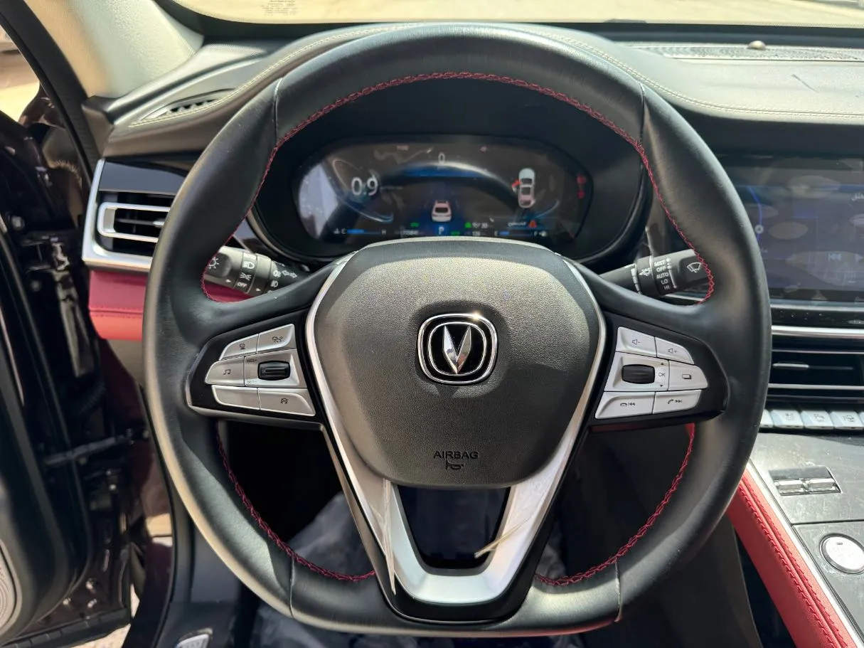 Car image 18