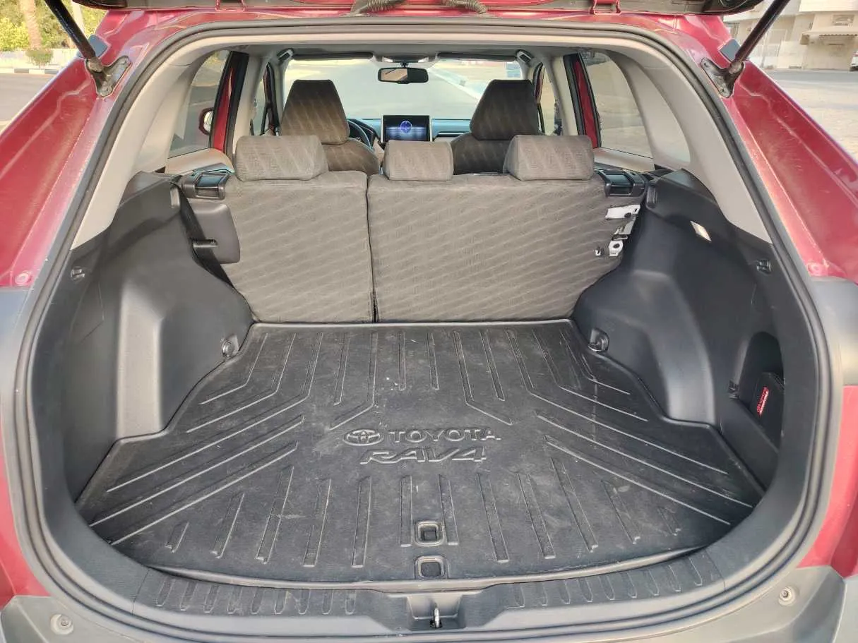 Car image 23