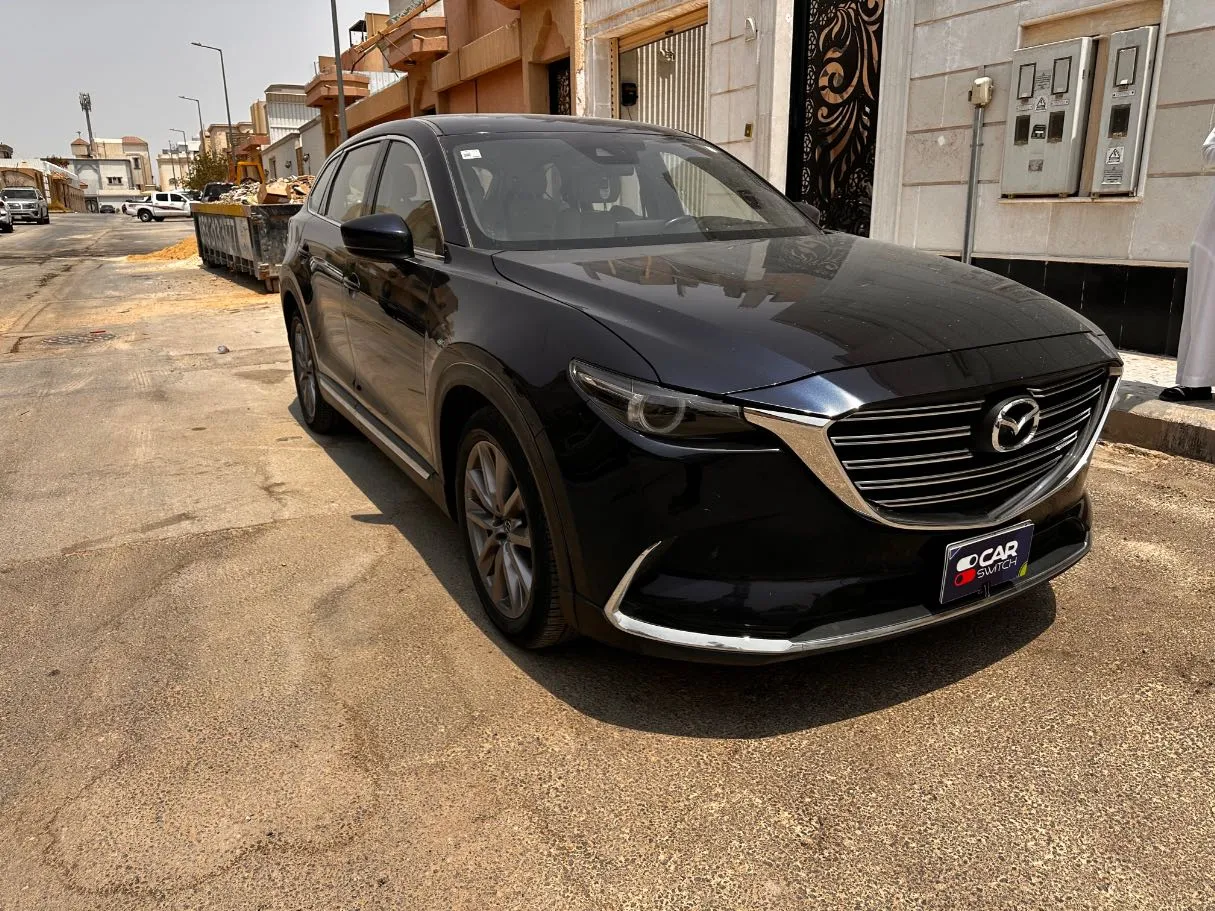 Car image 3