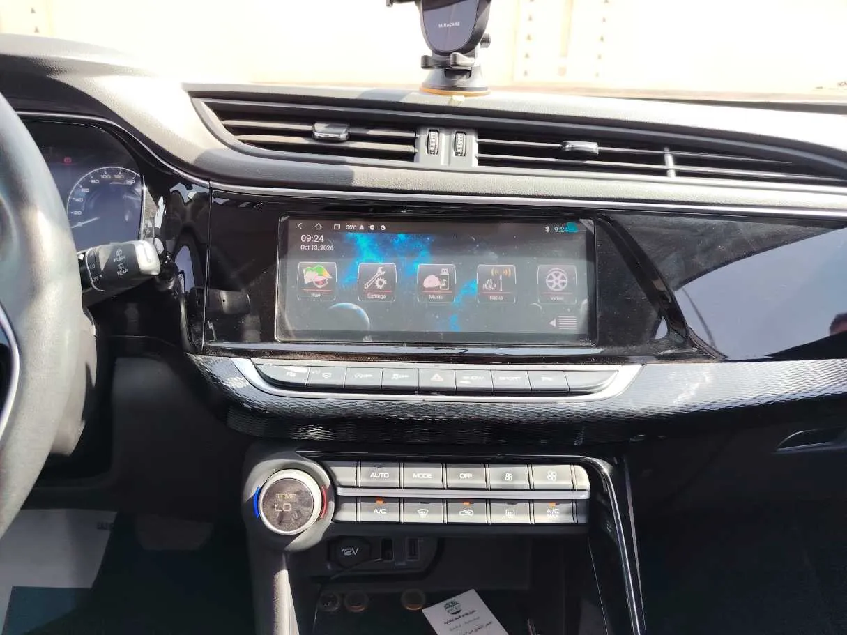 Car image 22