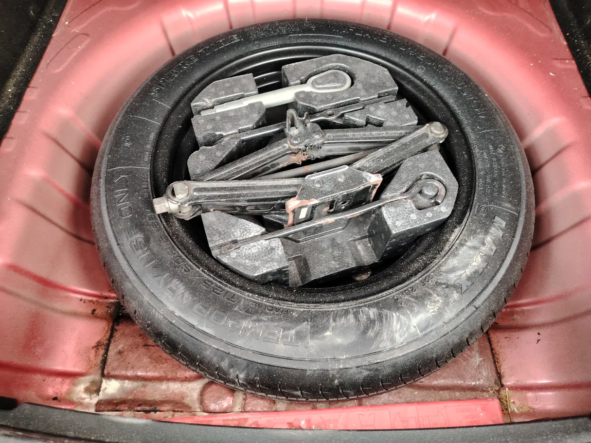 Car image 32