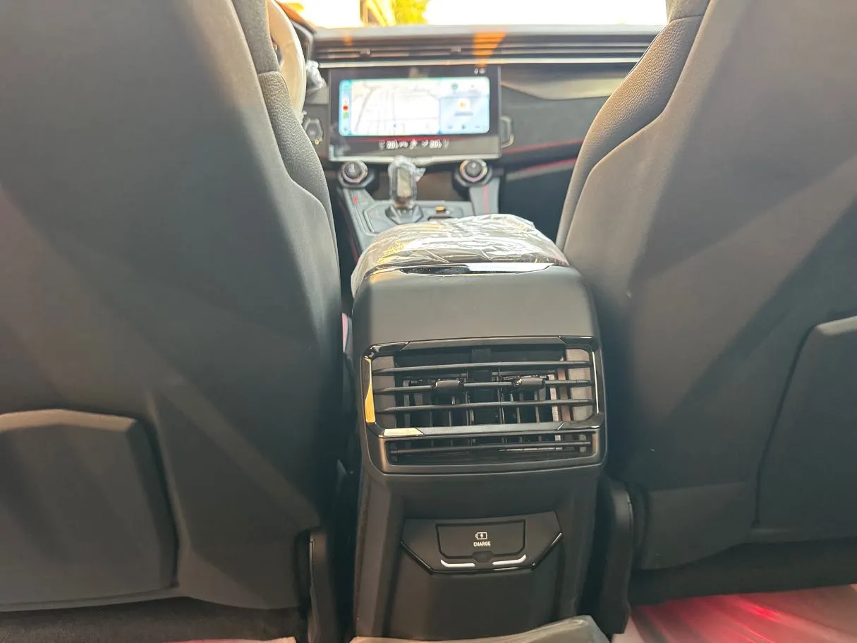 Car image 21