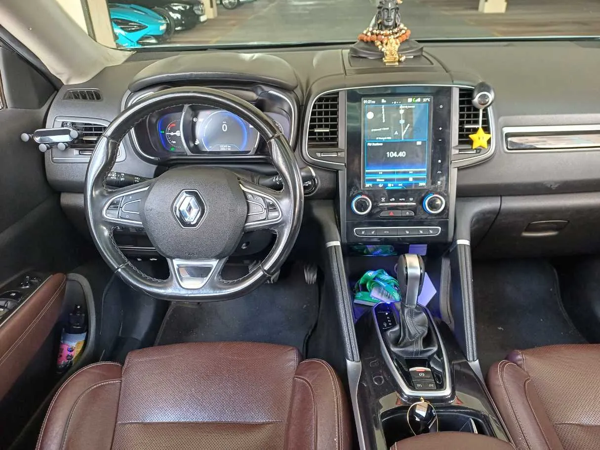 Car image 16