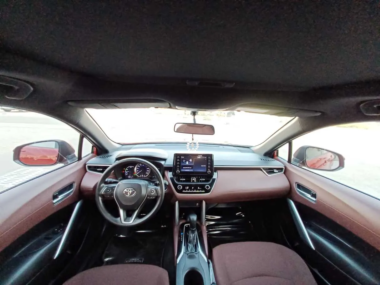 Car image 12