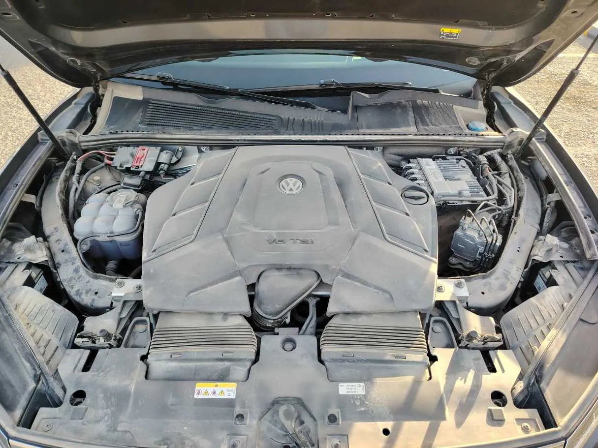 Car image 47