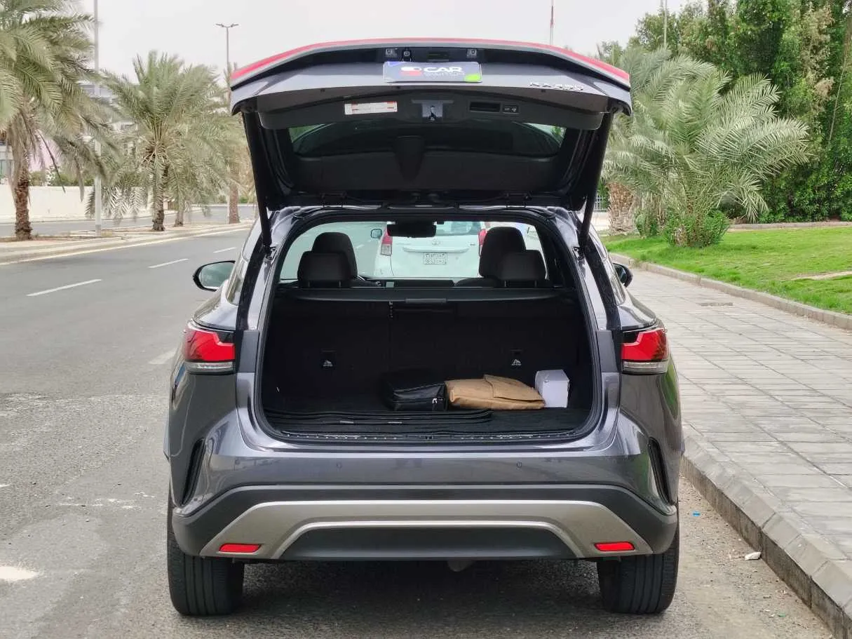 Car image 27