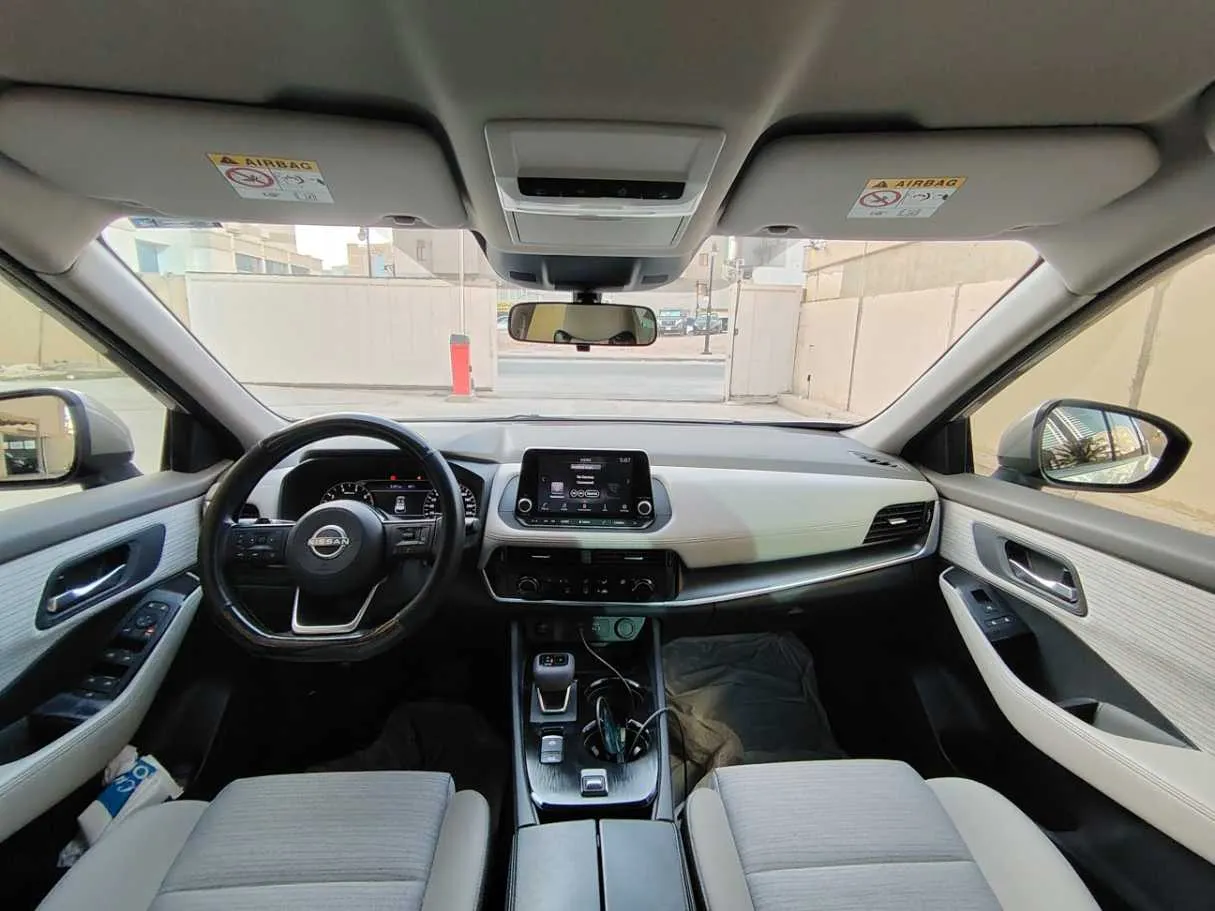 Car image 18