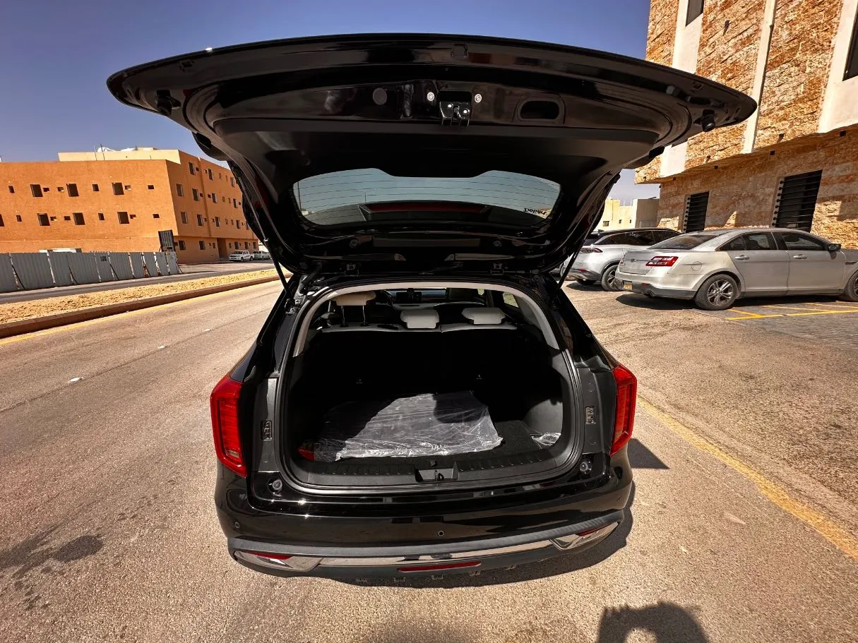 Car image 21