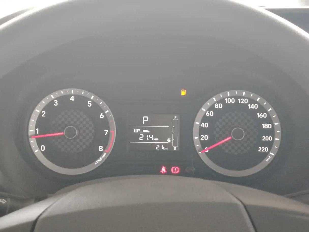 Car image 23
