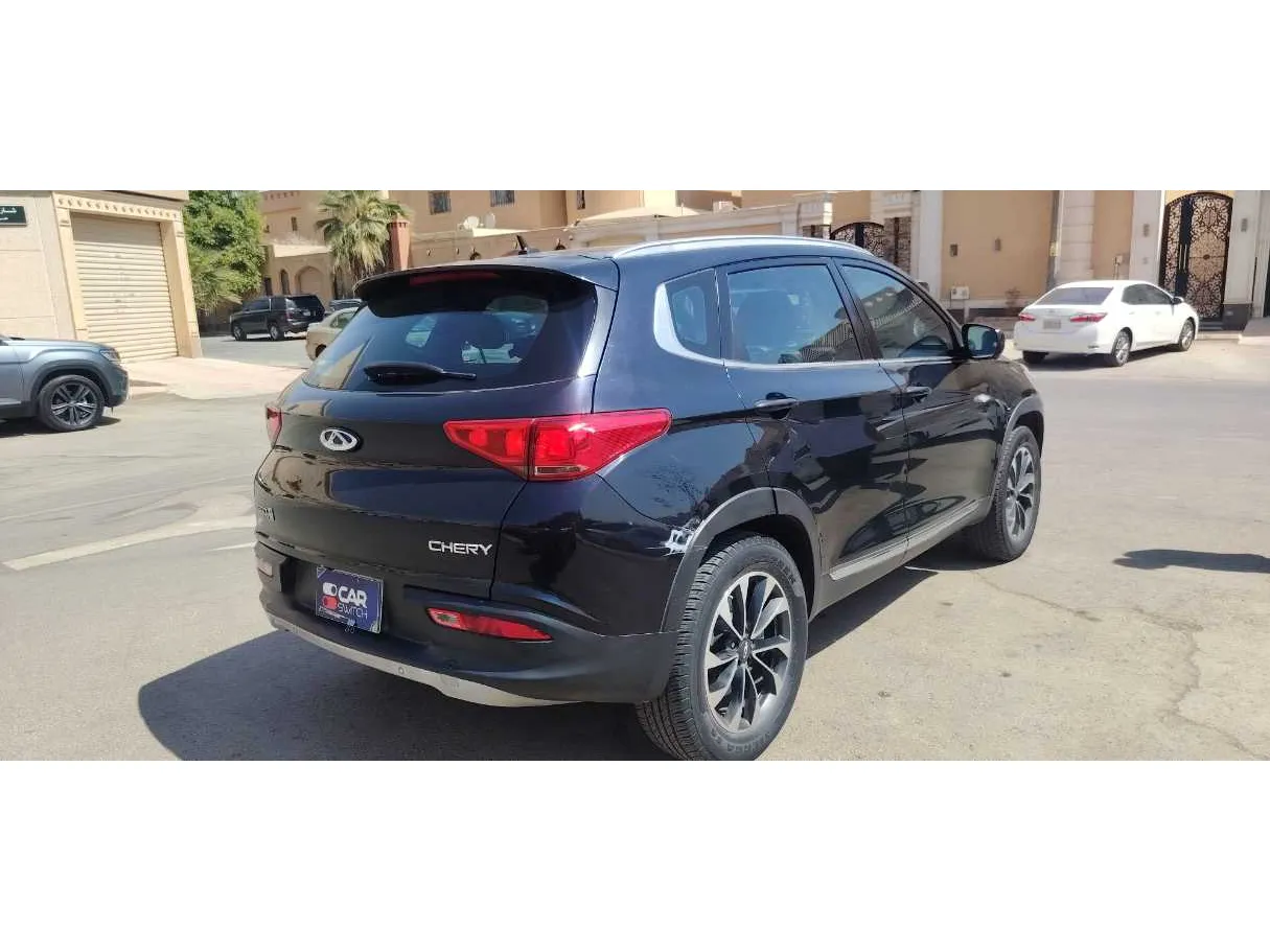 Car image 5
