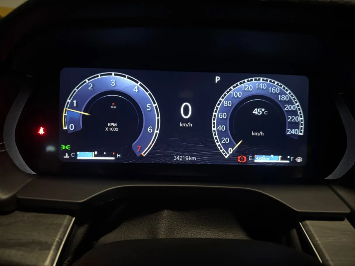 Car image 18