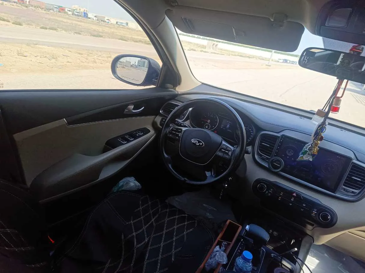 Car image 22