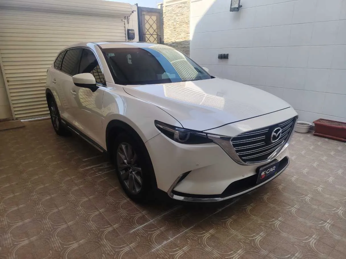 Car image 3