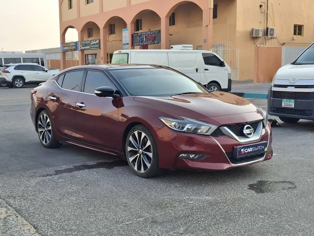 Car image 4