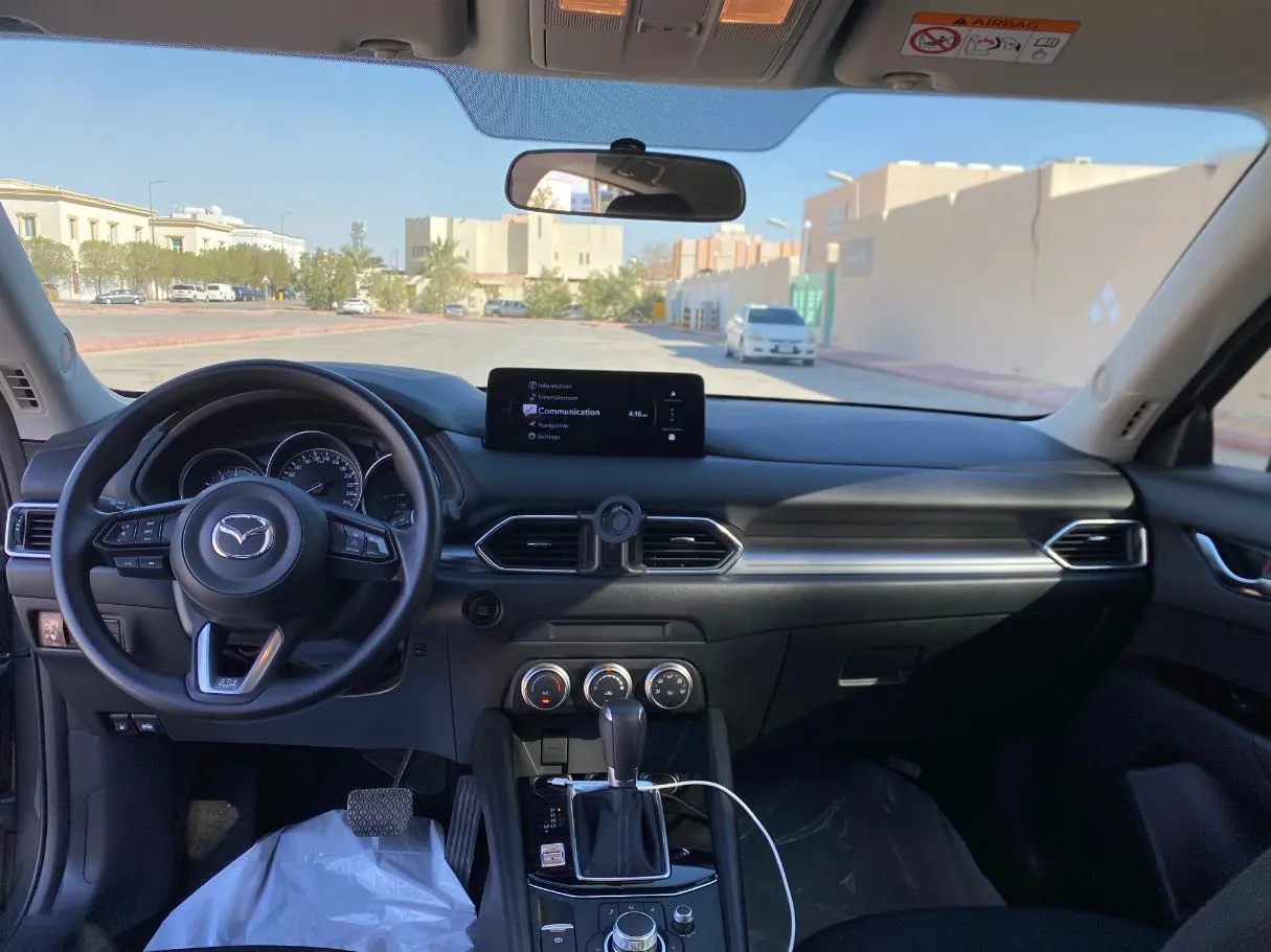 Car image 14