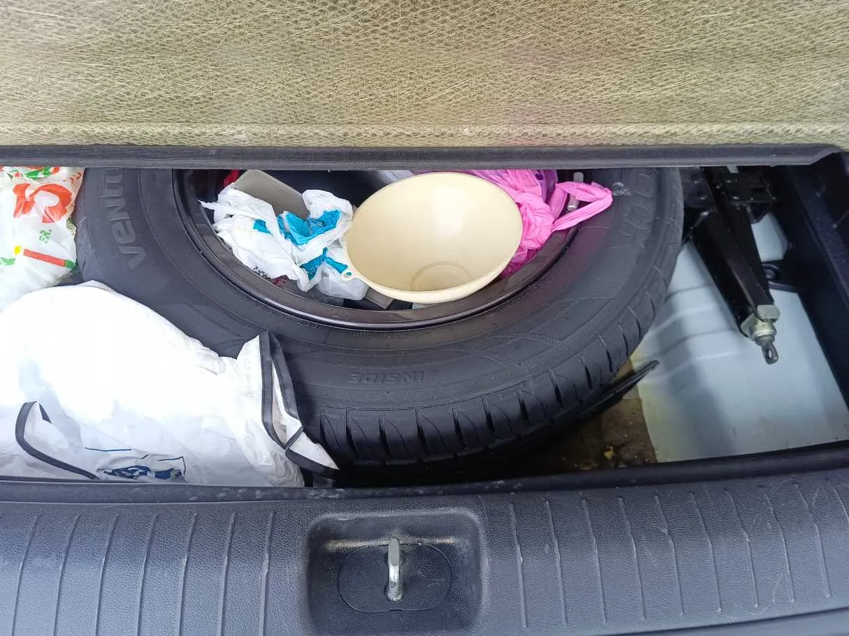 Car image 33