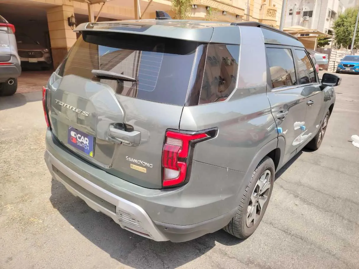 Car image 5