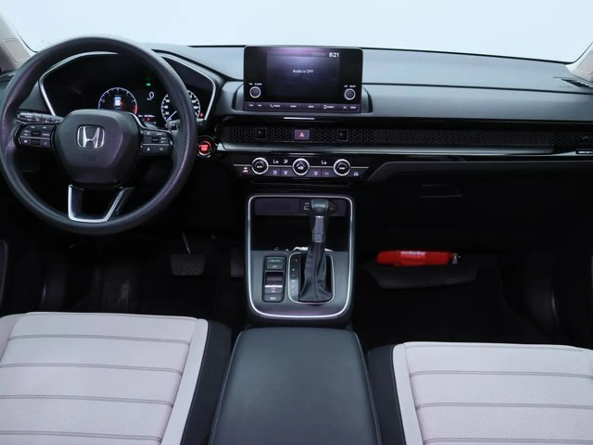 Car image 14
