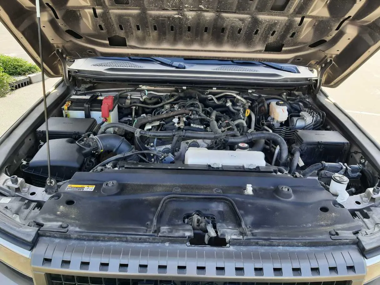 Car image 19