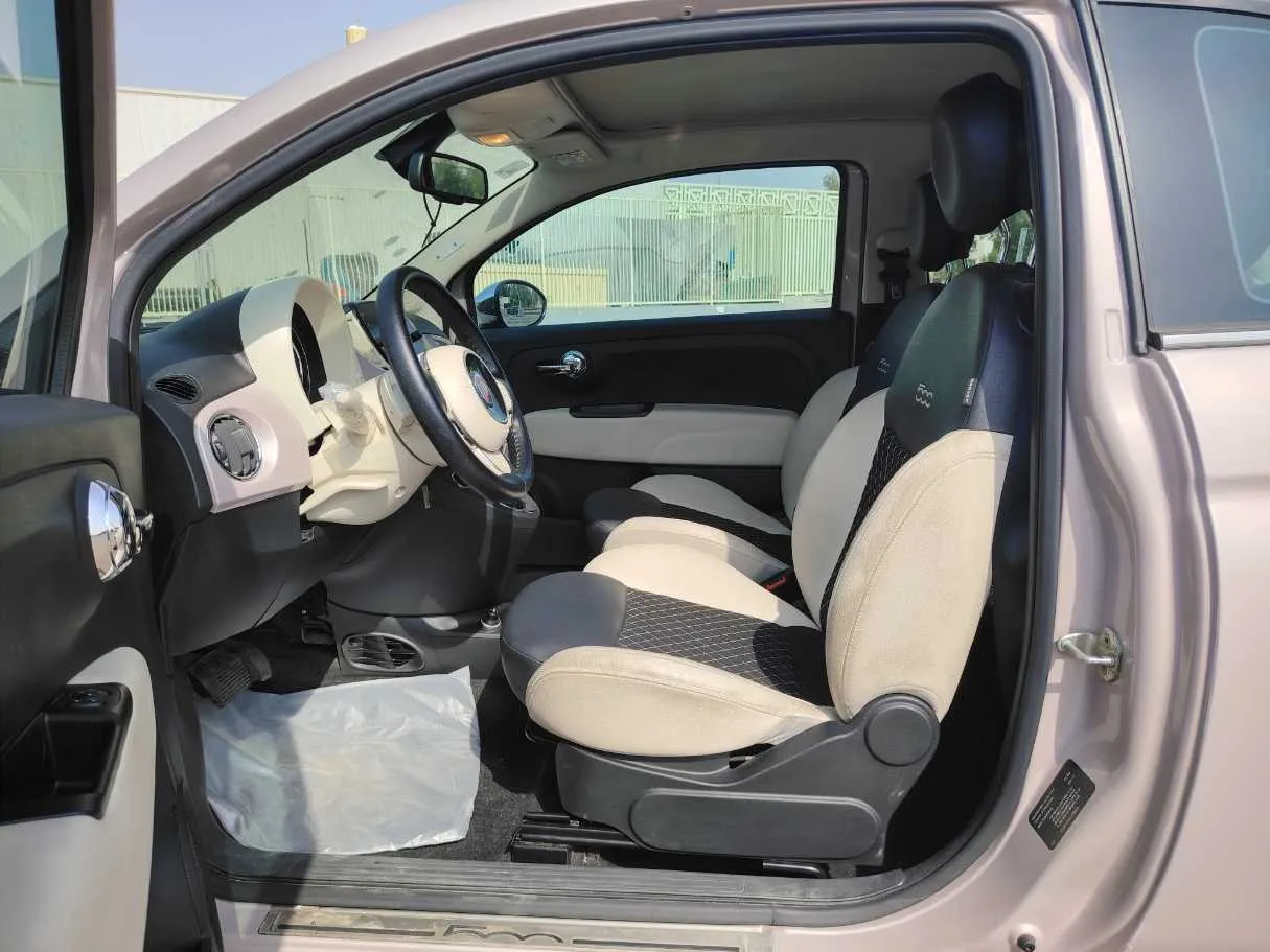 Car image 11