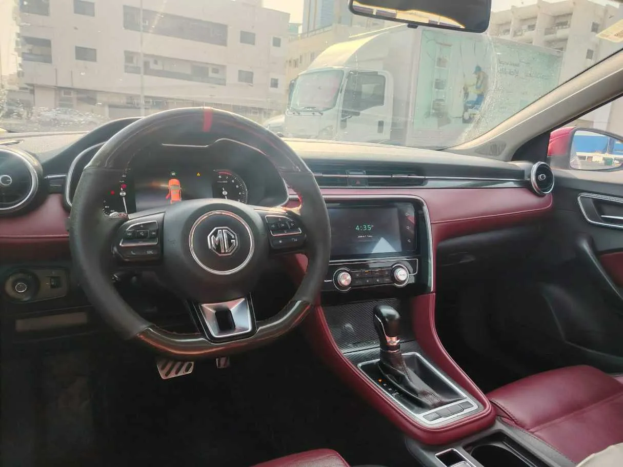 Car image 29