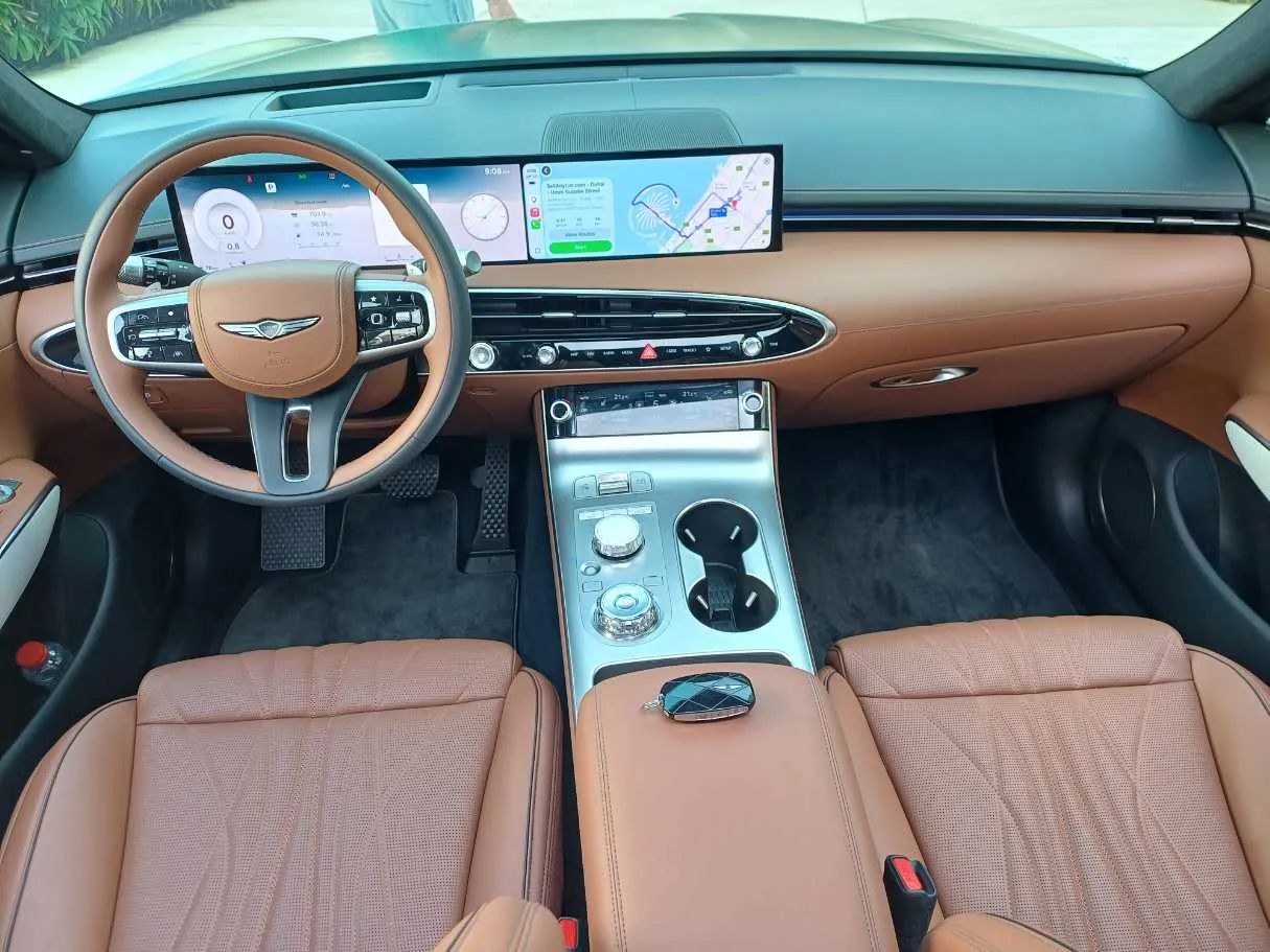 Car image 16