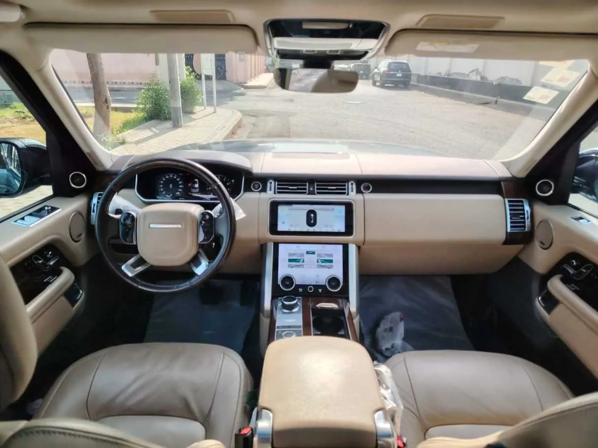 Car image 20