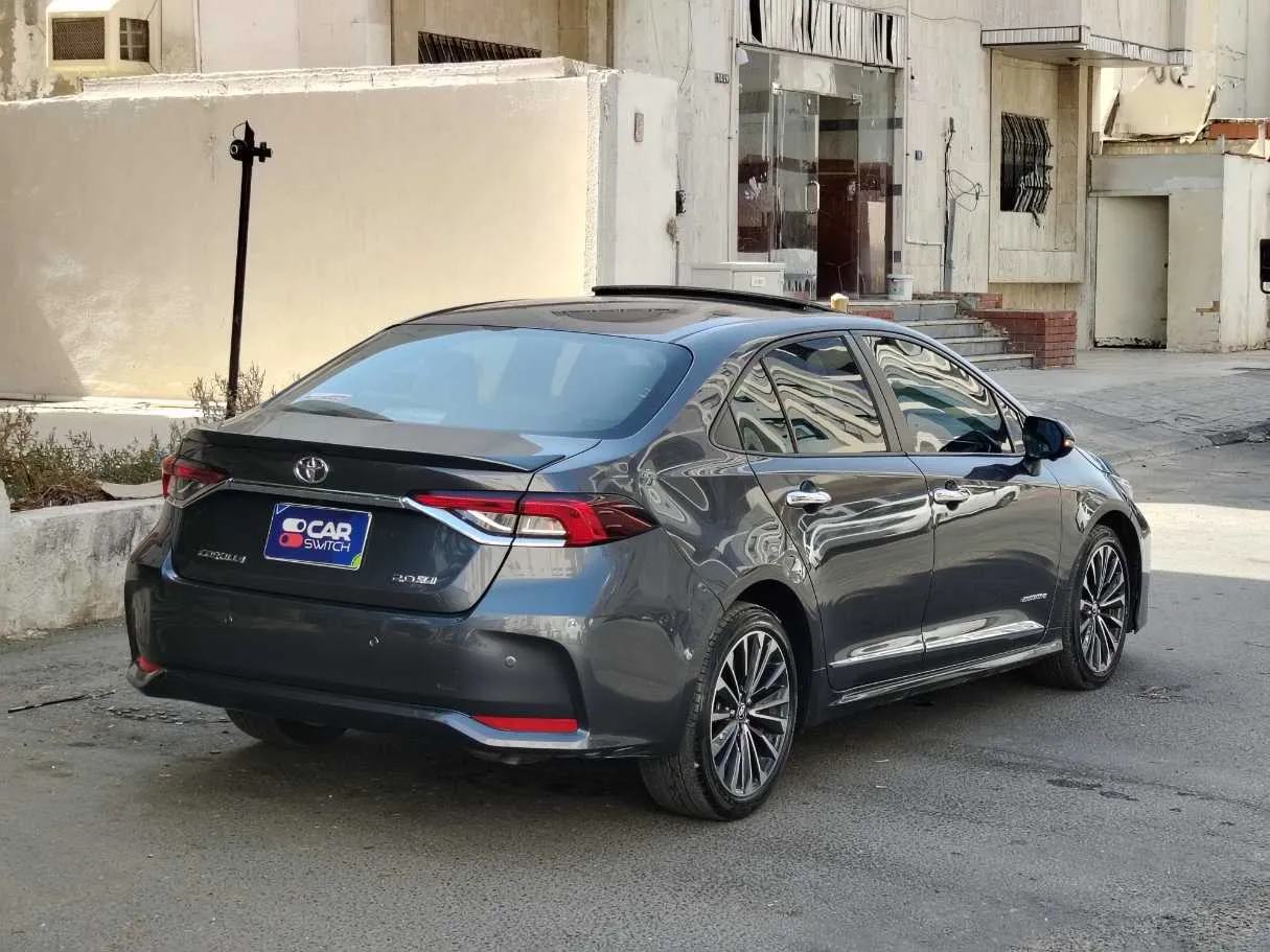 Car image 5