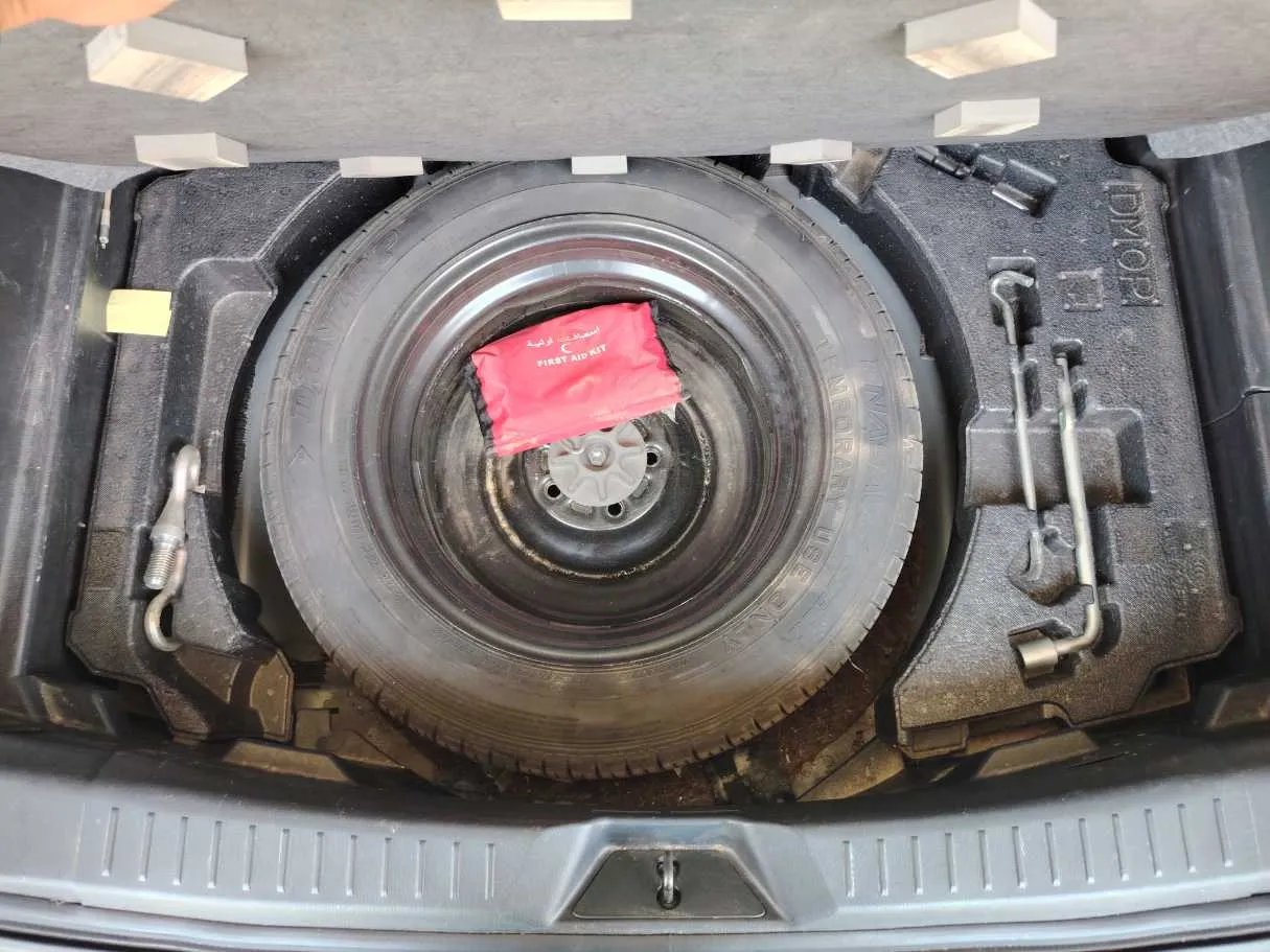 Car image 32