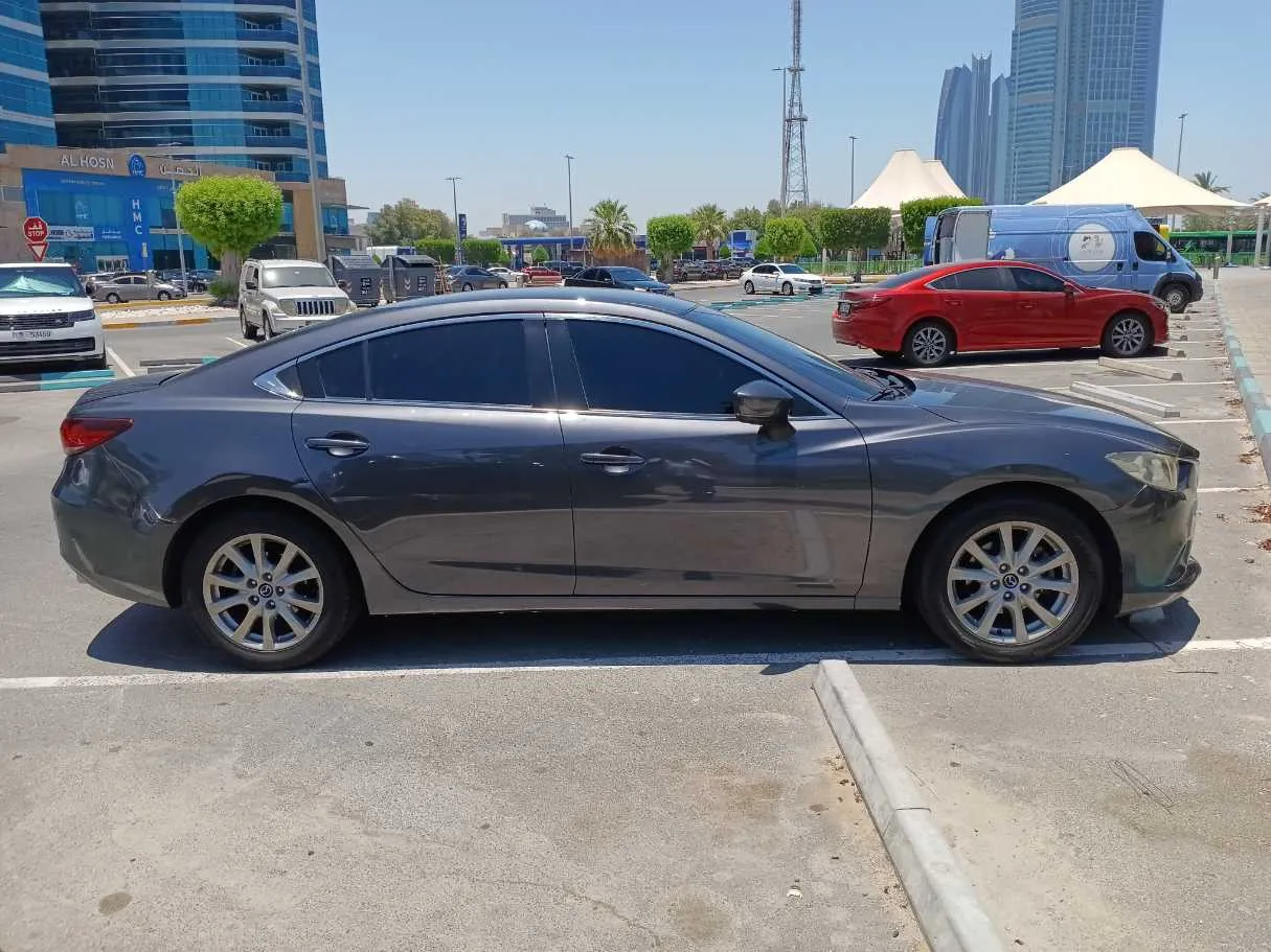 Car image 8
