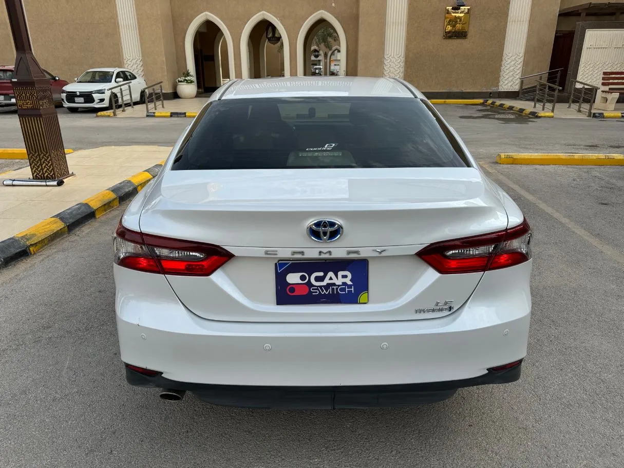 Car image 6