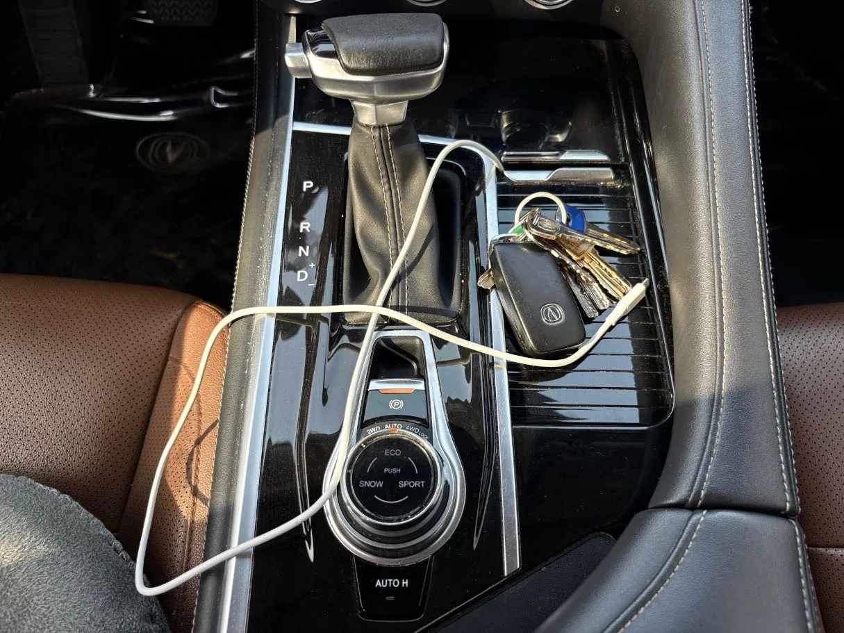 Car image 20